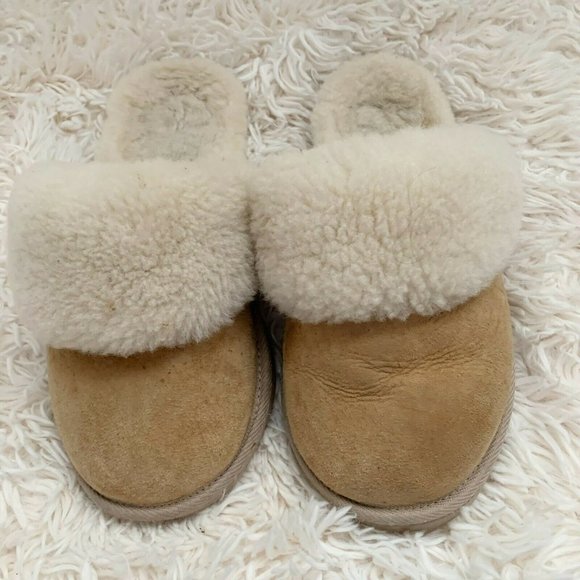 UGG Shoes - ugg Austria house indoor soft warm cozy slippers chestnut size 8 or 9